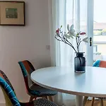 Joivy Lovely Flat For 2 On Quiet Street Near Centre